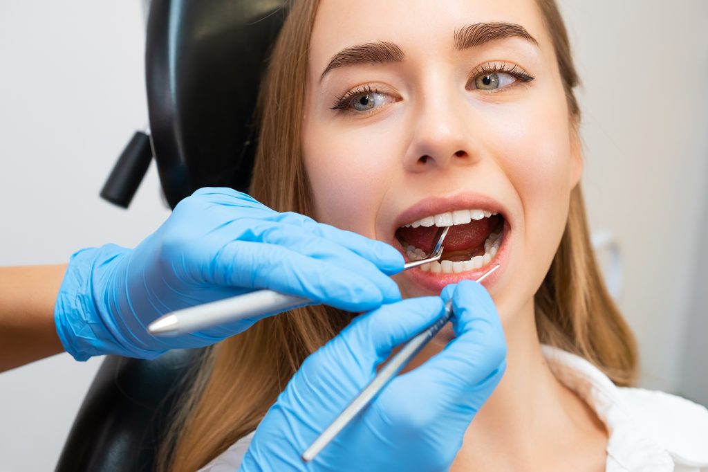 Комплексная чистка зубов professional cleaning teeth